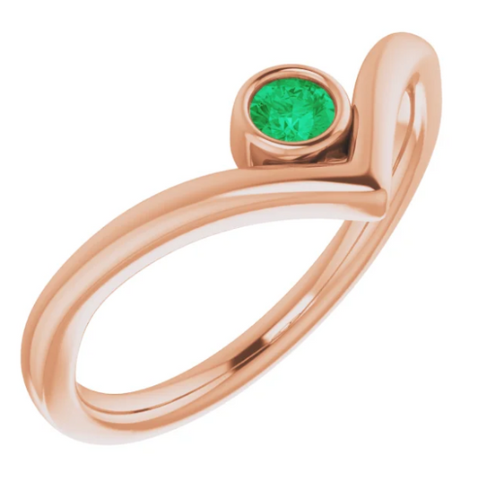 Poppy Emerald Chevron Ring