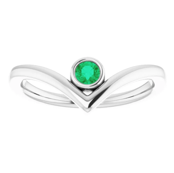 Poppy Emerald Chevron Ring