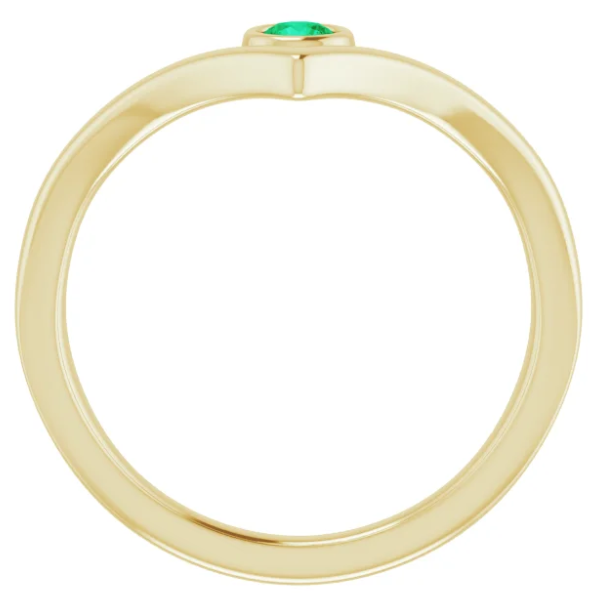 Poppy Emerald Chevron Ring